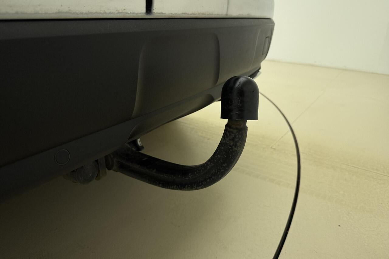 Peugeot 3008 1.6 HYbrid 225 GT Automaat | Navigatie | Trekhaak | Climate Control | Cruise Control Adaptie | Keyless entry en Start | Zwart Dak | Camera