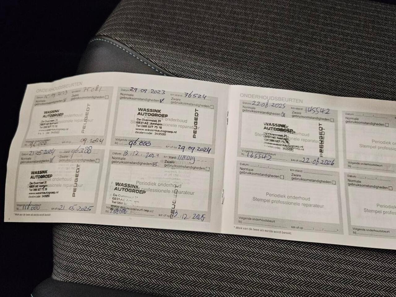 Peugeot 3008 1.2 PureT. Automaat Navigatie Nieuw model