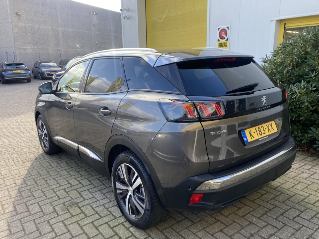 Peugeot 3008 1.2 PureT. Automaat Navigatie Nieuw model