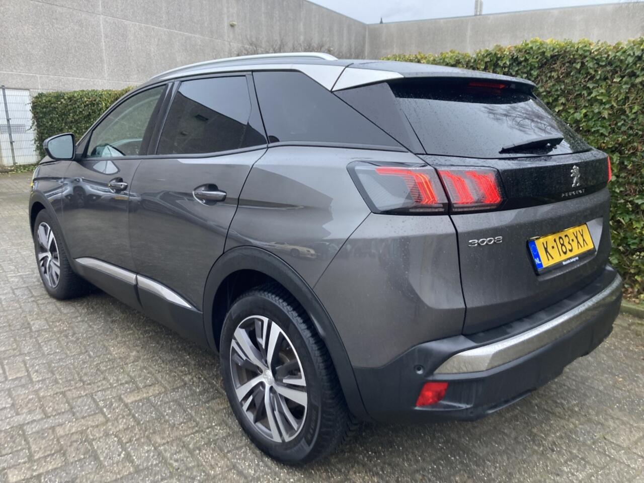 Peugeot 3008 1.2 PureT. Automaat Navigatie Nieuw model