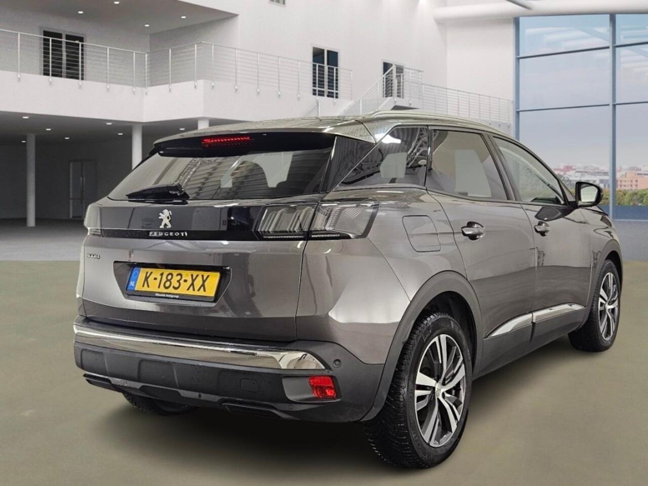 Peugeot 3008 1.2 PureT. Automaat Navigatie Nieuw model