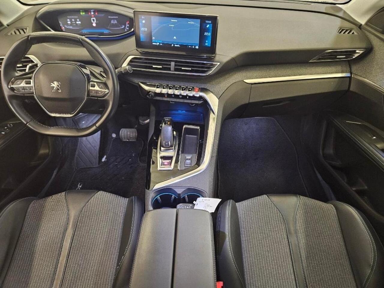 Peugeot 3008 1.2 PureT. Automaat Navigatie Nieuw model