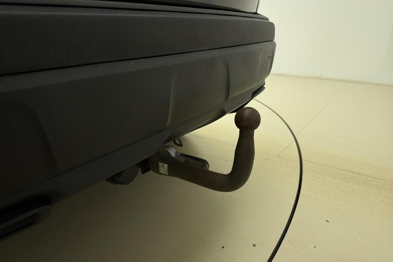 Peugeot 3008 1.2 PureTech Active 130 PK | Trekhaak | Cruise Control | Climate Control | Camera Achter | Navigatie