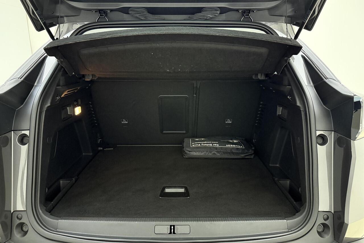 Peugeot 3008 1.2 PureTech Active 130 PK | Trekhaak | Cruise Control | Climate Control | Camera Achter | Navigatie