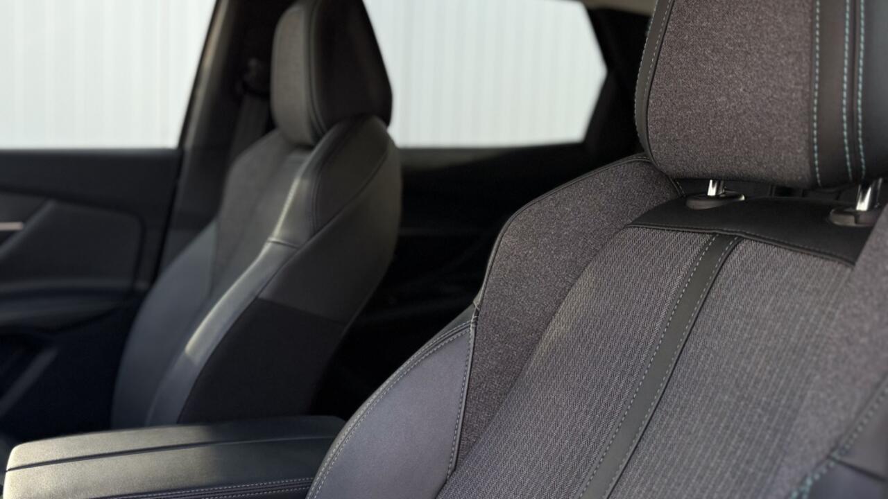Peugeot 3008 1.6 HYbrid BL Allure | Navi | Camera