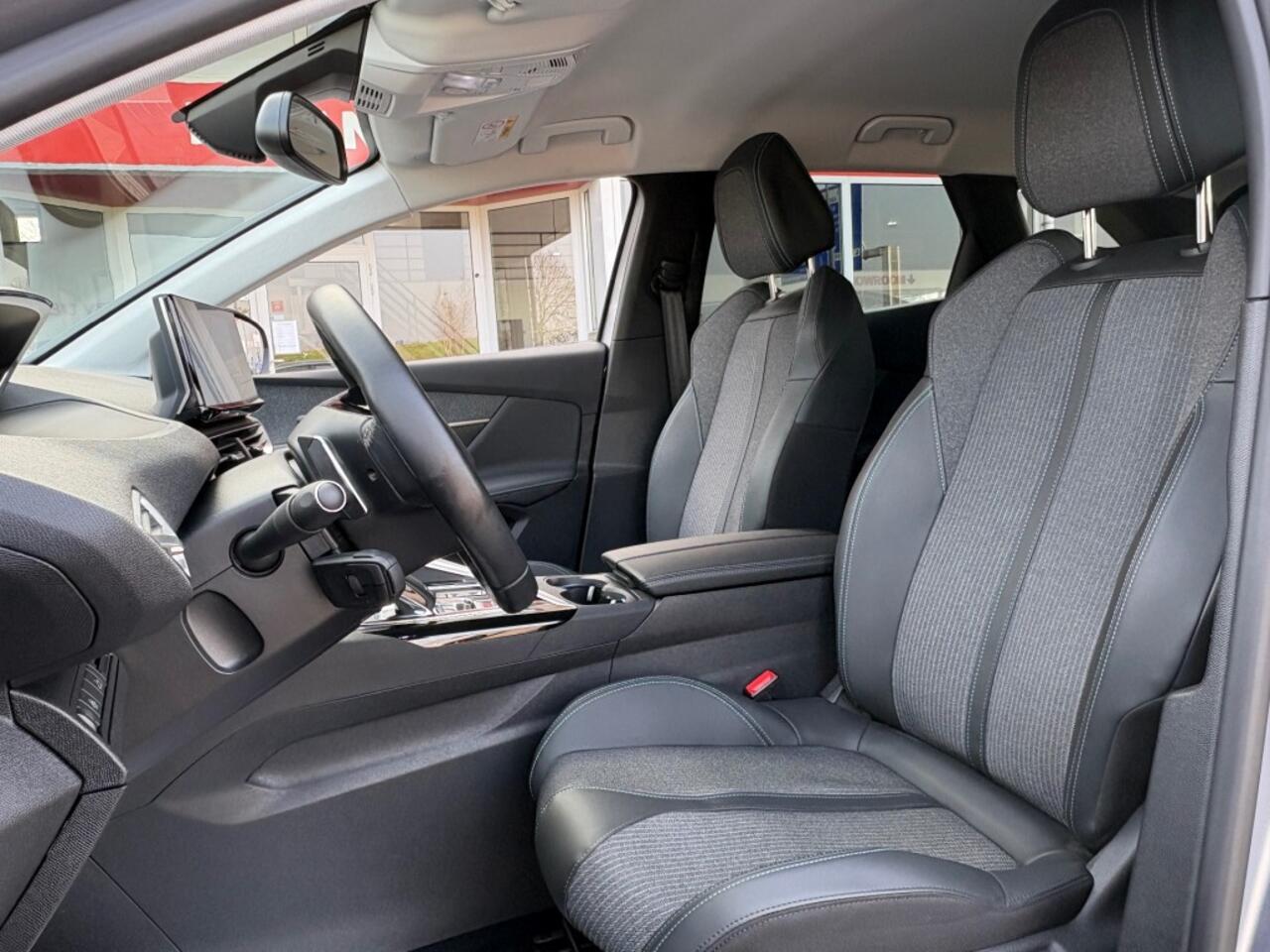 Peugeot 3008 1.2 PURETECH 130PK AUT. ALLURE FACELIFT NAVI CAMERA CARPLAY AIRCO LMV PDC