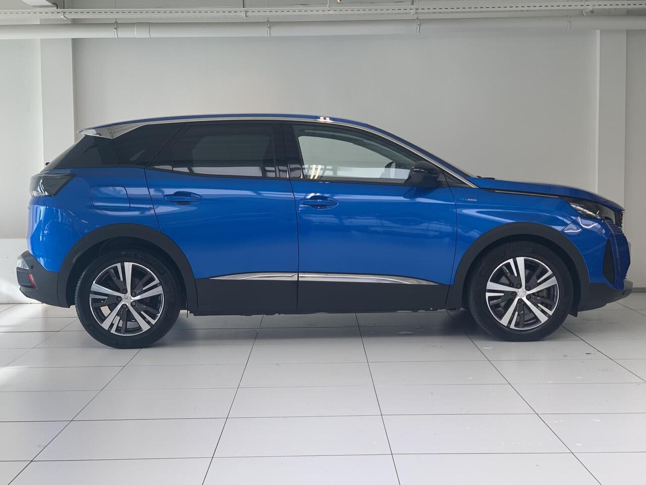 Peugeot 3008 1.6 HYbrid 225 Blue Lease Allure | Navigatie | Parkeercamera achter | Stoelverwarming | Apple carplay/Android auto |