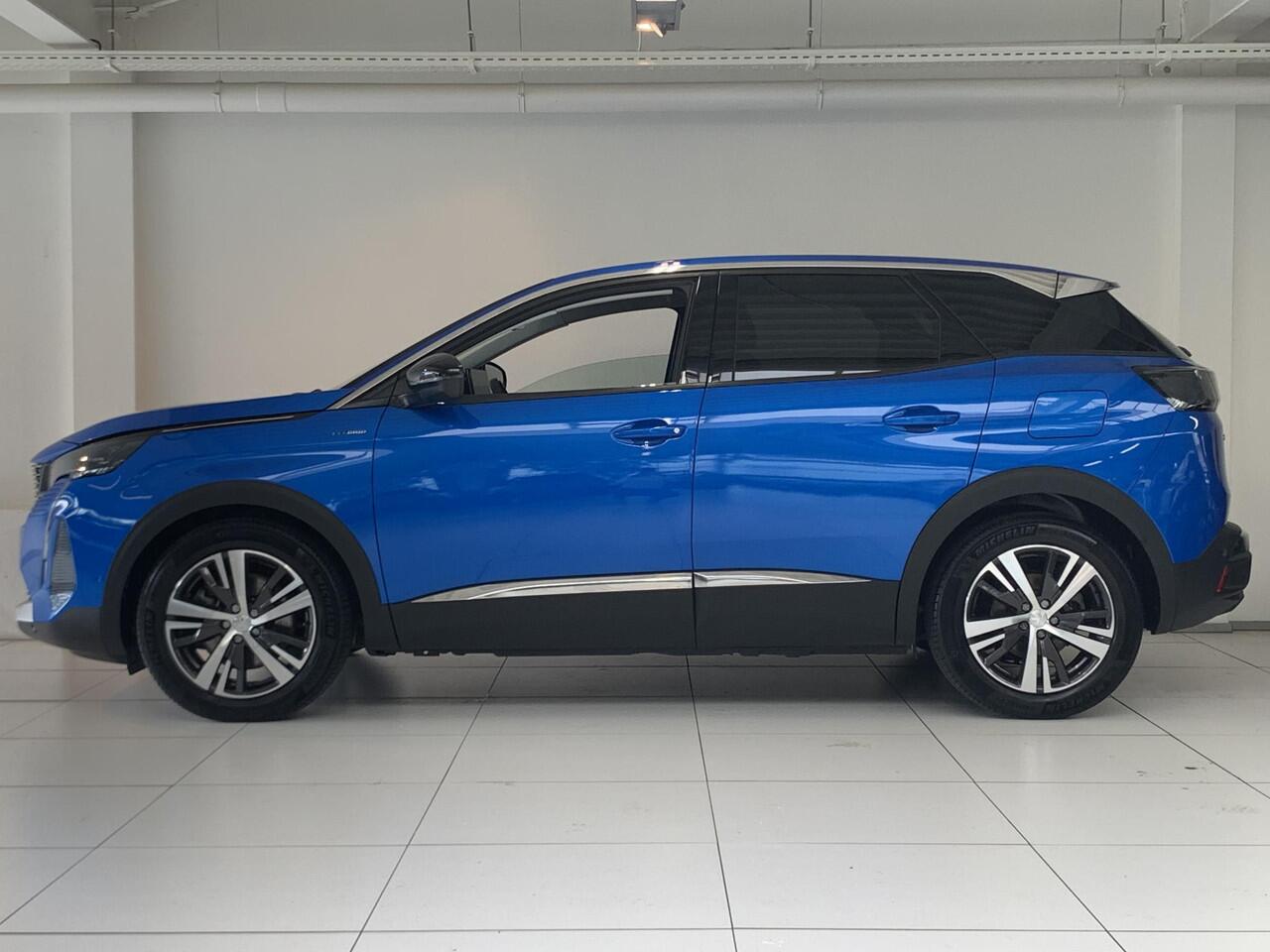 Peugeot 3008 1.6 HYbrid 225 Blue Lease Allure | Navigatie | Parkeercamera achter | Stoelverwarming | Apple carplay/Android auto |