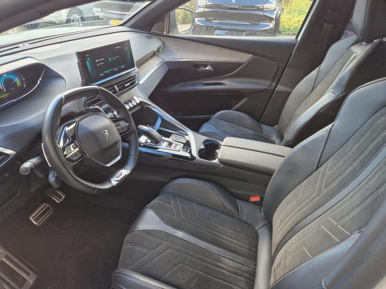 Peugeot 3008 1.6 HYbrid4 300 GT Pack Business | Climate & Adaptive Cruise Control | Stoelverwarming | Parkeersensoren | Camera | AppleCarPlay/AndroidAuto |