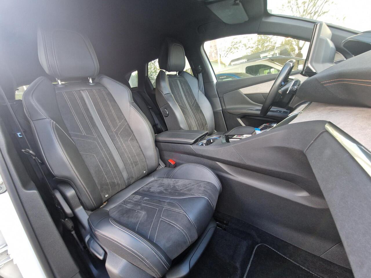 Peugeot 3008 1.6 HYbrid4 300 GT Pack Business | Climate & Adaptive Cruise Control | Stoelverwarming | Parkeersensoren | Camera | AppleCarPlay/AndroidAuto |