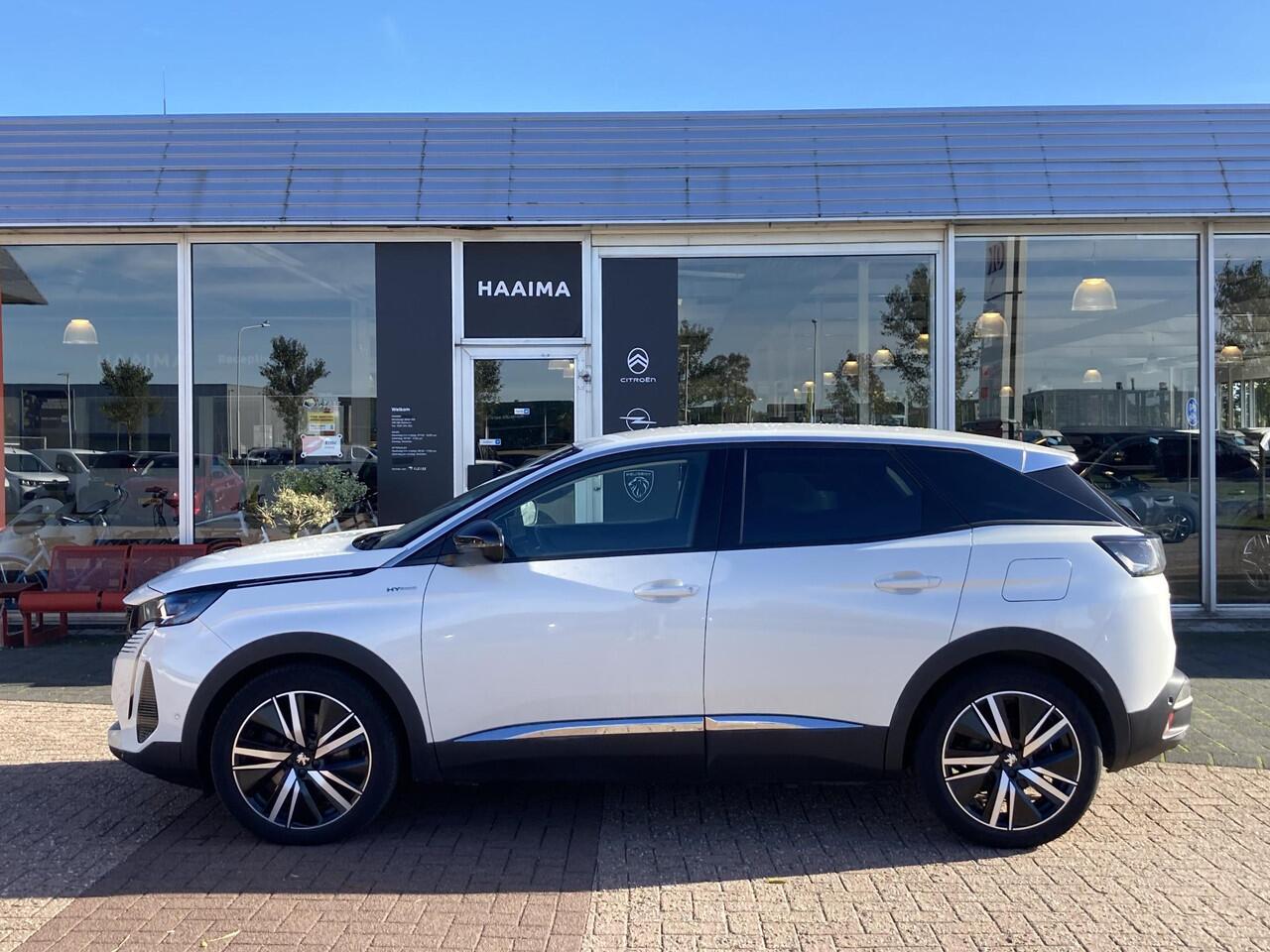 Peugeot 3008 1.6 PureTech GT | Apple carplay/Android auto | Navigatie | Keyless entry | Trekhaak | Stoelverwarming | Camera | Climate controp |Lichtmetalen velgen 18'' |