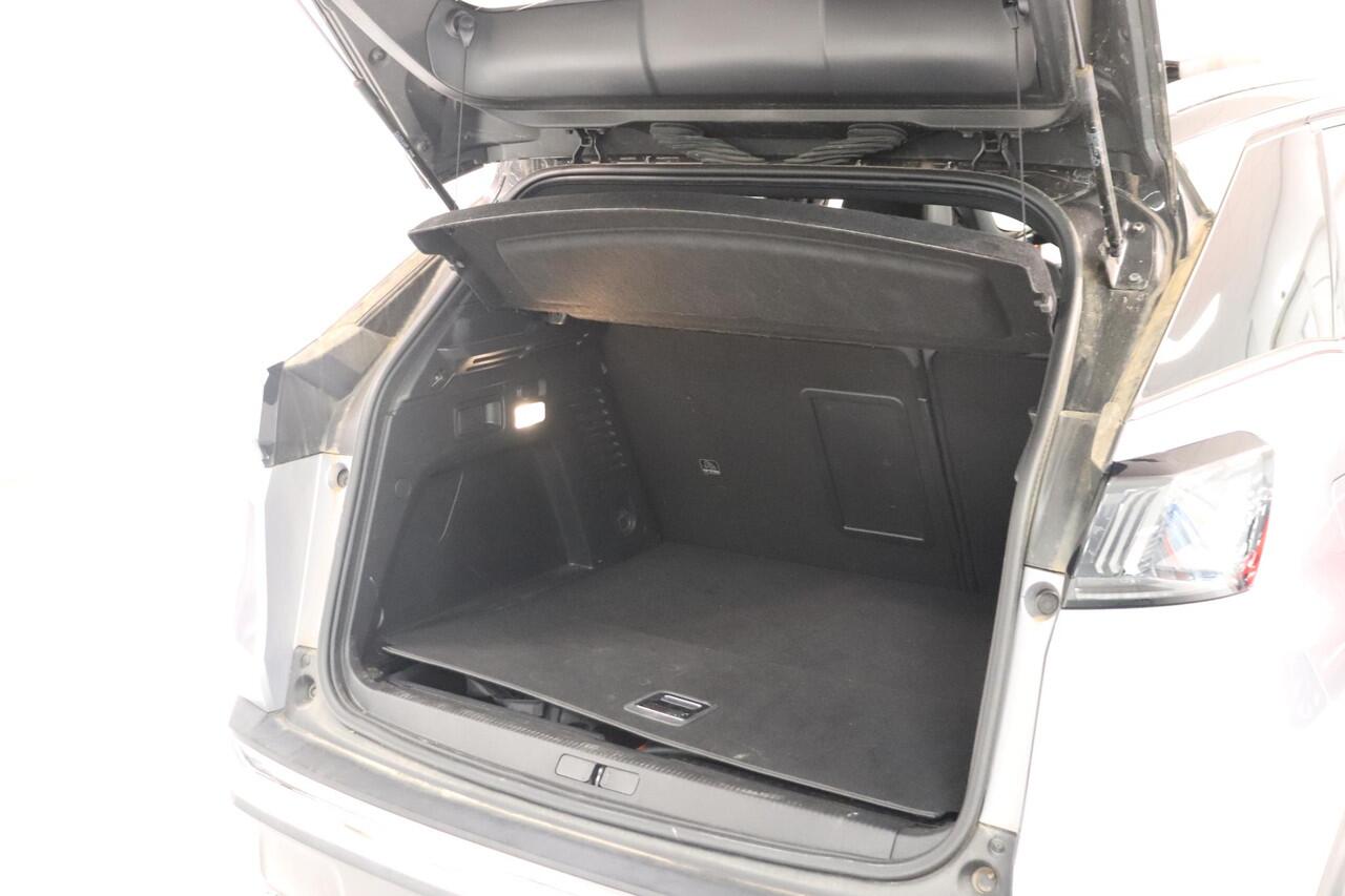 Peugeot 3008 1.6 HYbrid4 300 Blue Lease GT | Rondomzicht camera | Adaptieve cruisecontrol | Smartphone intergratie | LED koplampen | Panoramadak |