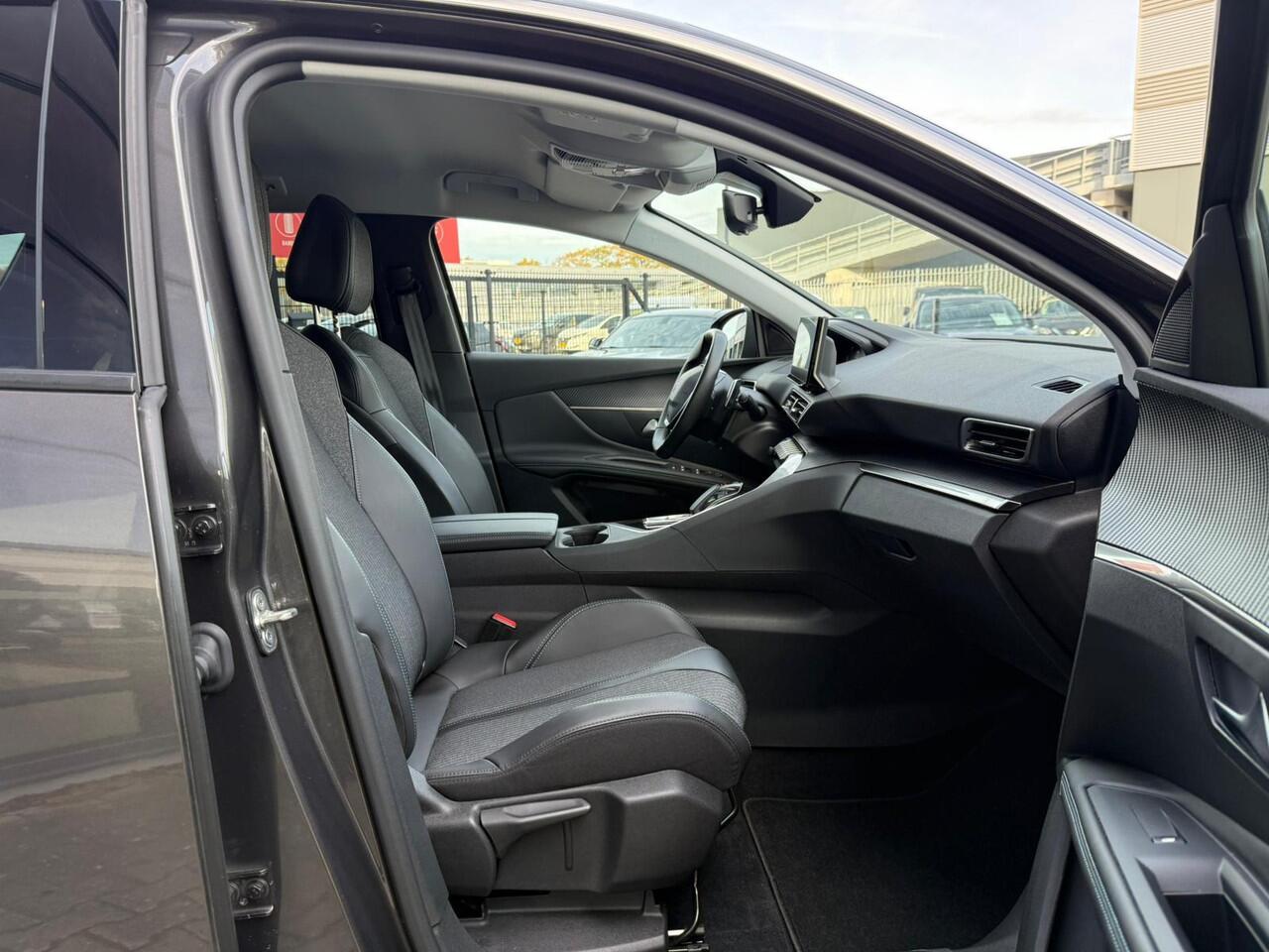 Peugeot 3008 1.6 HYbrid 225 Allure *Trekhaak & Stoelverwarming*