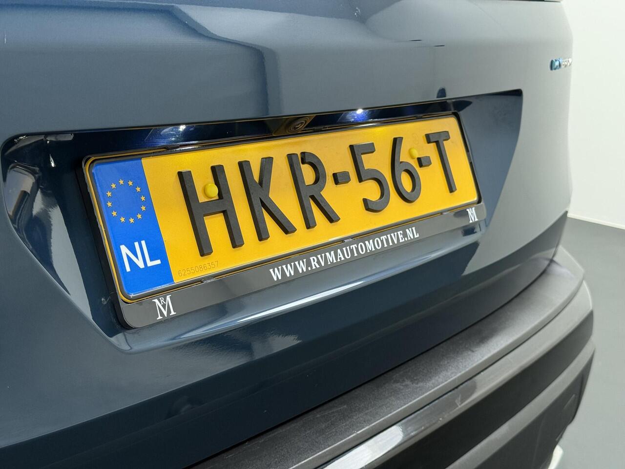 Peugeot 3008 1.6 HYbrid4 300 GT Pack Business VAN: ¤30.900,- VOOR: ¤28.330,- UW EINDEJAARSVOORDEEL: ¤2.570,- | BLACK PACK | PANO DAK | APPLE CARPLAY / ANDROID AUTO | AFN. TREKHAAK | FOCAL AUDIO | 300 PK! | MEM. STOEL MET MASSAGE |