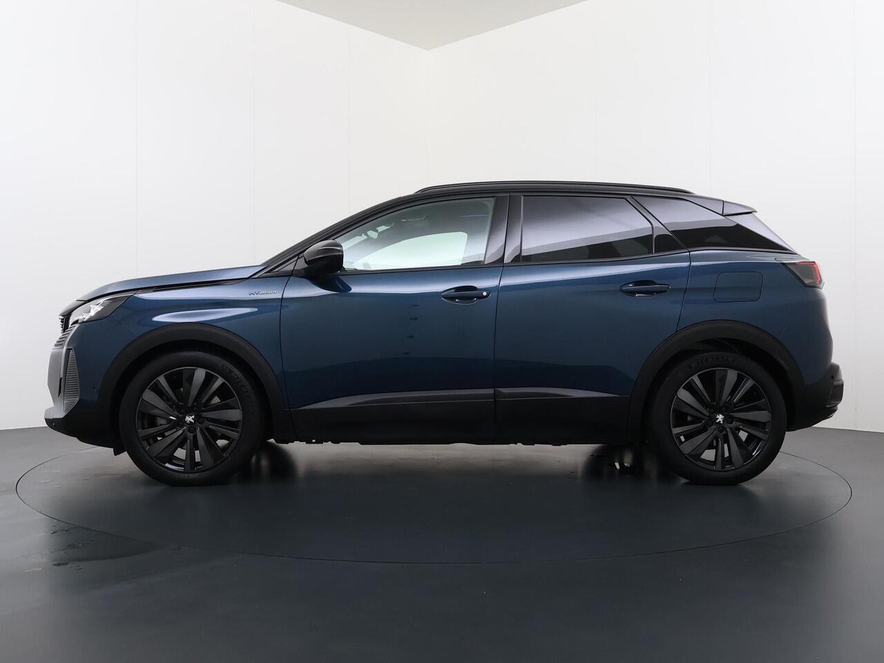 Peugeot 3008 1.6 HYbrid4 300 GT Pack Business VAN: ¤30.900,- VOOR: ¤28.330,- UW EINDEJAARSVOORDEEL: ¤2.570,- | BLACK PACK | PANO DAK | APPLE CARPLAY / ANDROID AUTO | AFN. TREKHAAK | FOCAL AUDIO | 300 PK! | MEM. STOEL MET MASSAGE |