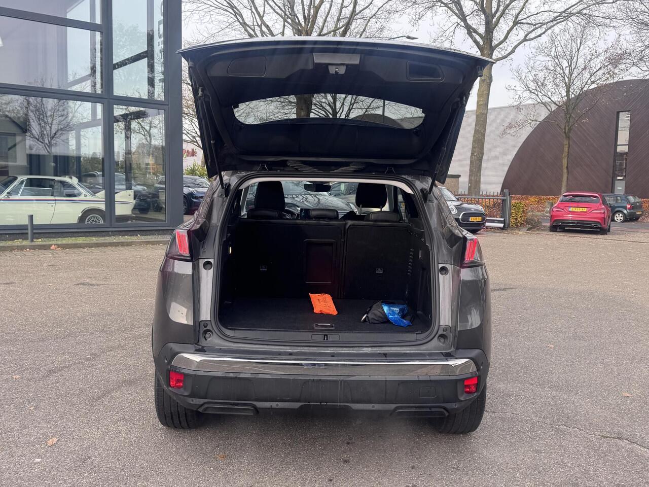 Peugeot 3008 1.6 HYbrid 225 Allure Pack Business PHEV PLUG-IN HYBRIDE | STOELVERWARMING | ADAPTIEVE CRUISE | KEYLESS ENTRY & START | DODEHOEK | CAMERA | VEEL OPTIES | RIJKLAAR GELEVERD MET 12 MND BOVAG GARANTIE