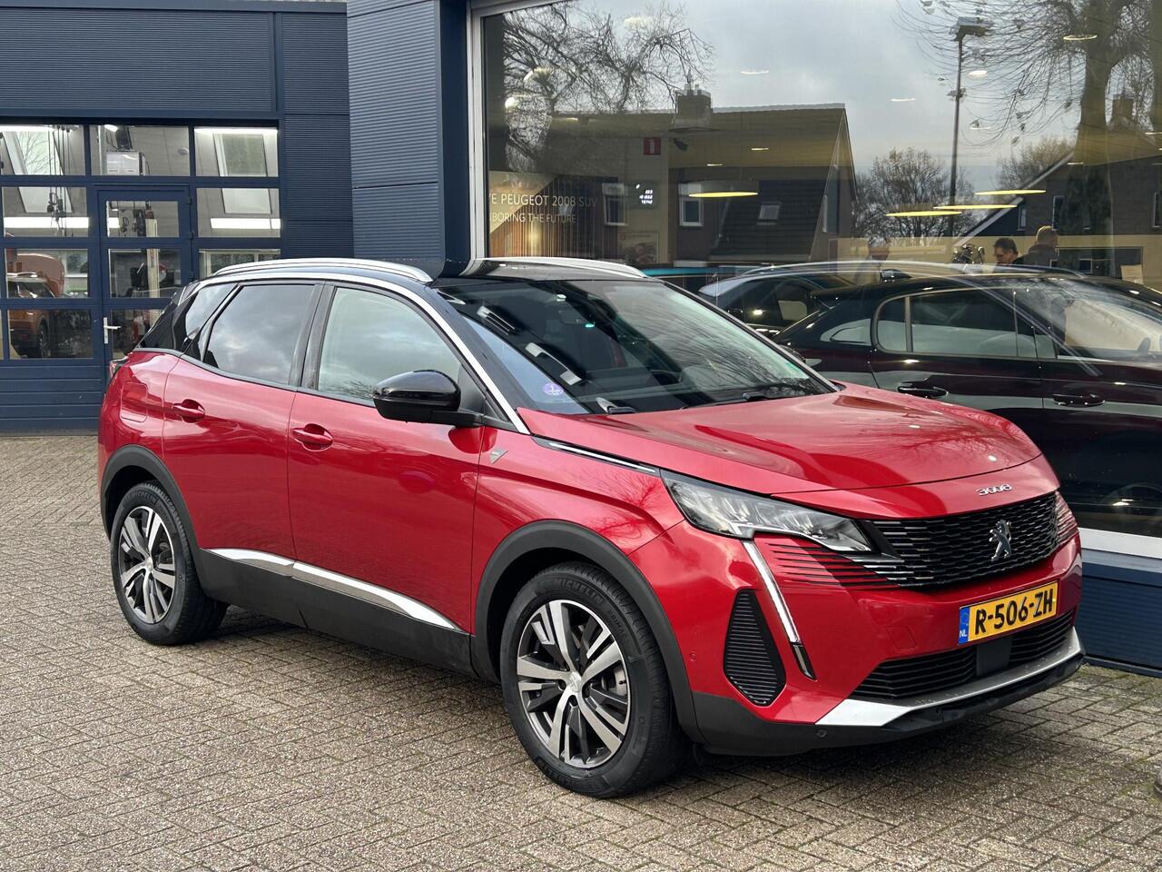 Peugeot 3008 1.6 HYbrid 225 PK Road Trip | Trekhaak 1250KG | Navigatie | Stoelverwarming | Plug-In Hybride tot 55 KM Elektrisch Rijden | Dodehoek detectie | Cruise Control | Parkeercamera | Keyless Entry | LED Verlichting | Parkeersensoren V+A | Hoge Zitpositie |