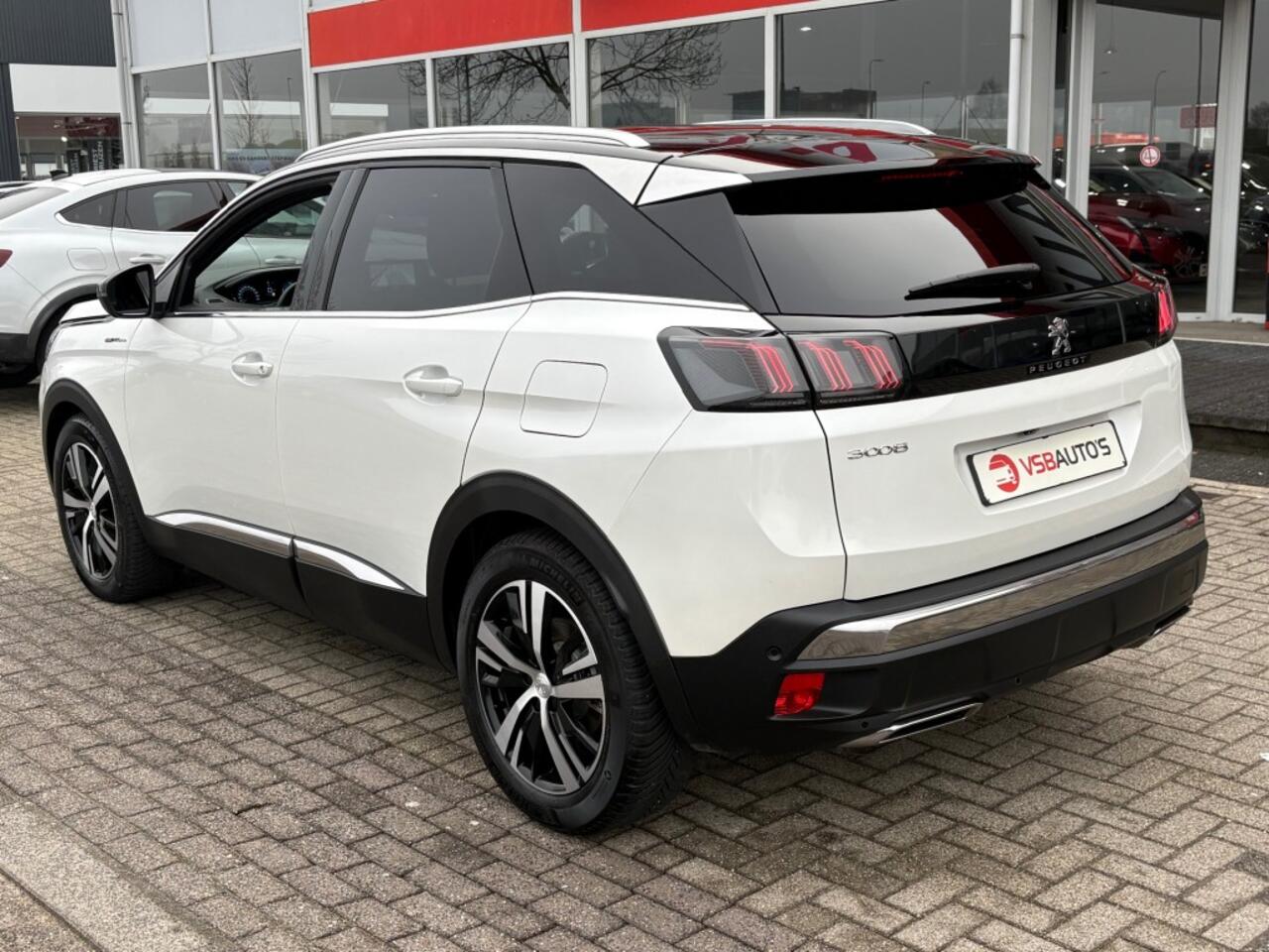Peugeot 3008 1.6 HYBRID 225PK PHEV GT AUT. PANO-DAK NAVI CAMERA CARPLAY AIRCO LMV PDC