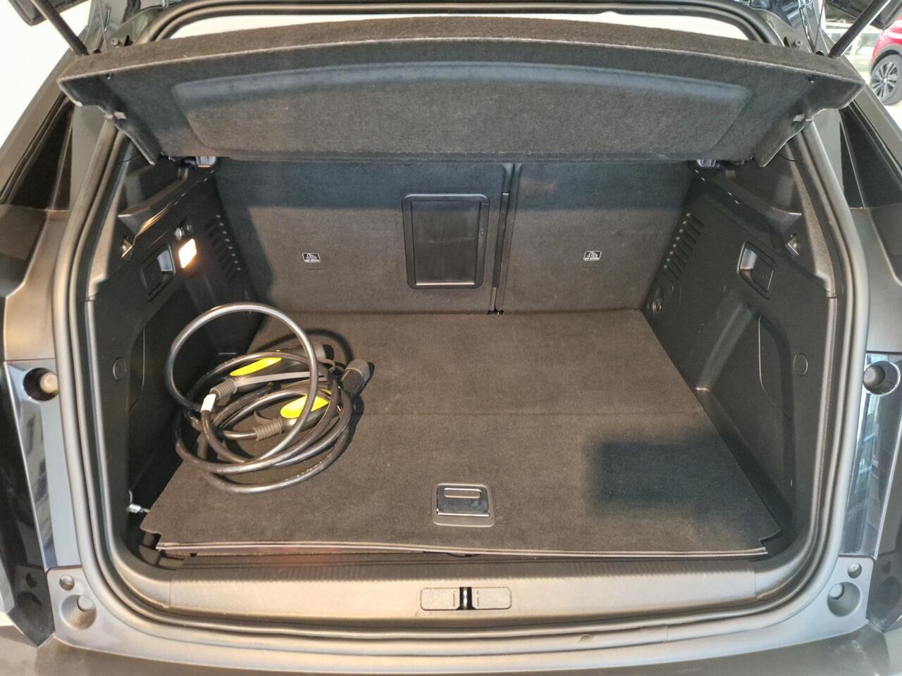 Peugeot 3008 1.6 Plug-in-Hybrid 225pk Allure SOH 94,6% | Automaat | Navigatie | Achteruitrijcamera | Cruise Control | Apple Carplay/Android Auto