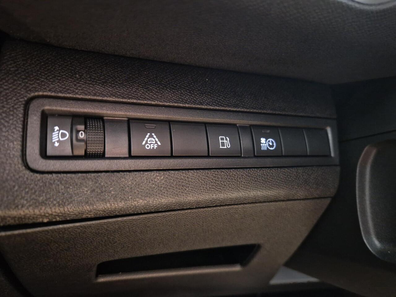 Peugeot 3008 1.6 Plug-in-Hybrid 225pk Allure SOH 94,6% | Automaat | Navigatie | Achteruitrijcamera | Cruise Control | Apple Carplay/Android Auto