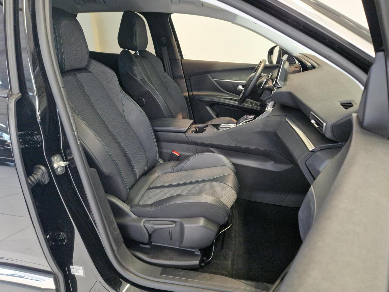 Peugeot 3008 1.6 Plug-in-Hybrid 225pk Allure SOH 94,6% | Automaat | Navigatie | Achteruitrijcamera | Cruise Control | Apple Carplay/Android Auto