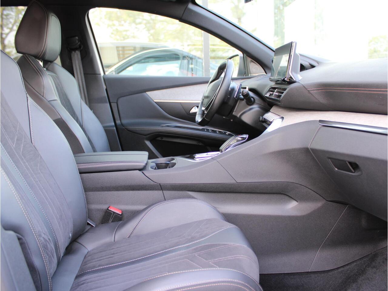 Peugeot 3008 1.6 HYbrid 225 GT Pack Business | Navi / Focal / Camera