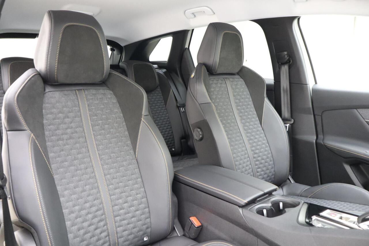 Peugeot 3008 1.6 HYbrid 225 Road Trip Plug in Hybrid | Dode hoek detectie | Camera achter