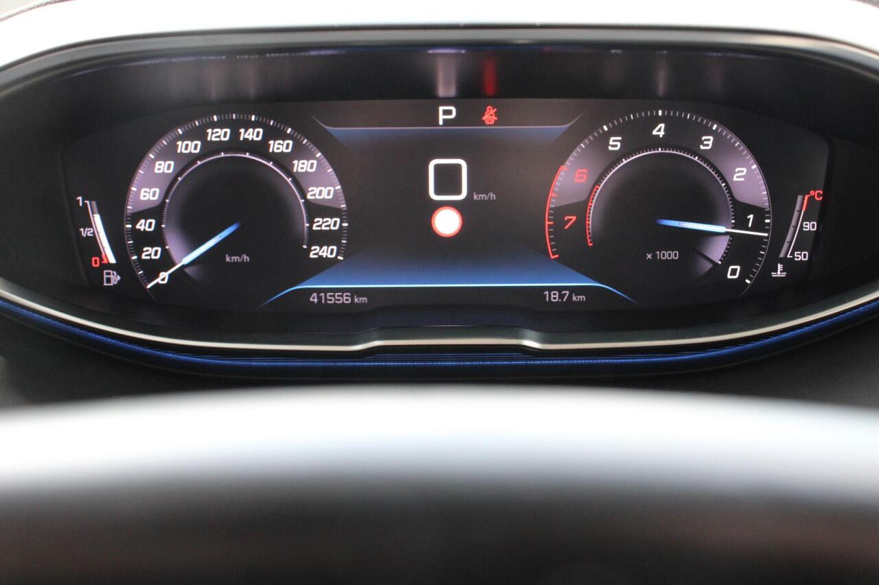 Peugeot 3008 1.2 PureTech 130pk Automaat Allure Navigatie Climate Control Parkeer sensoren Camera