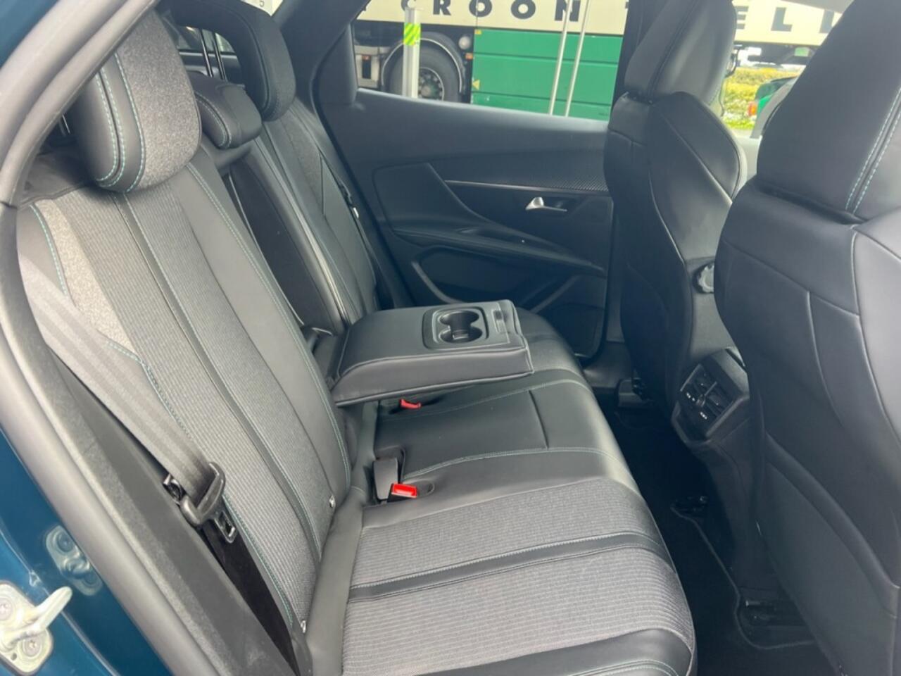 Peugeot 3008 1.6 HYBRID 225 ALLURE Automaat NL-auto Head up / Camera / Trekhaak #HOGEZIT