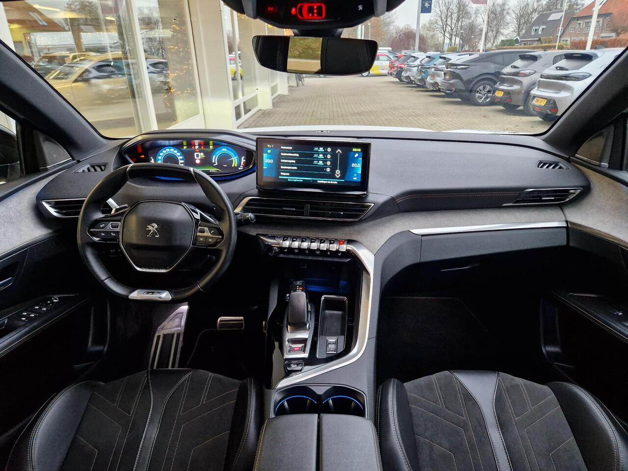 Peugeot 3008 1.6 HYbrid4 300 GT Pack Business | Adaptieve Cruise | Stoelverwarming | 360gr camera's | Elektr. achterklep | Dodehoek detectie