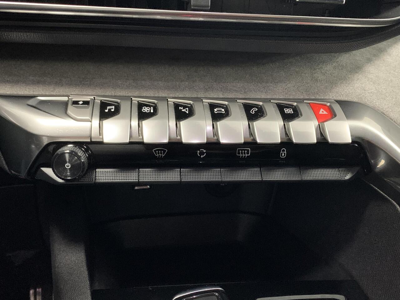 Peugeot 3008 1.6 HYbrid4 300 GT SOH 98,1 % | PANORAMADAK | ACHTERUITRIJCAMERA | NAVIGATIE