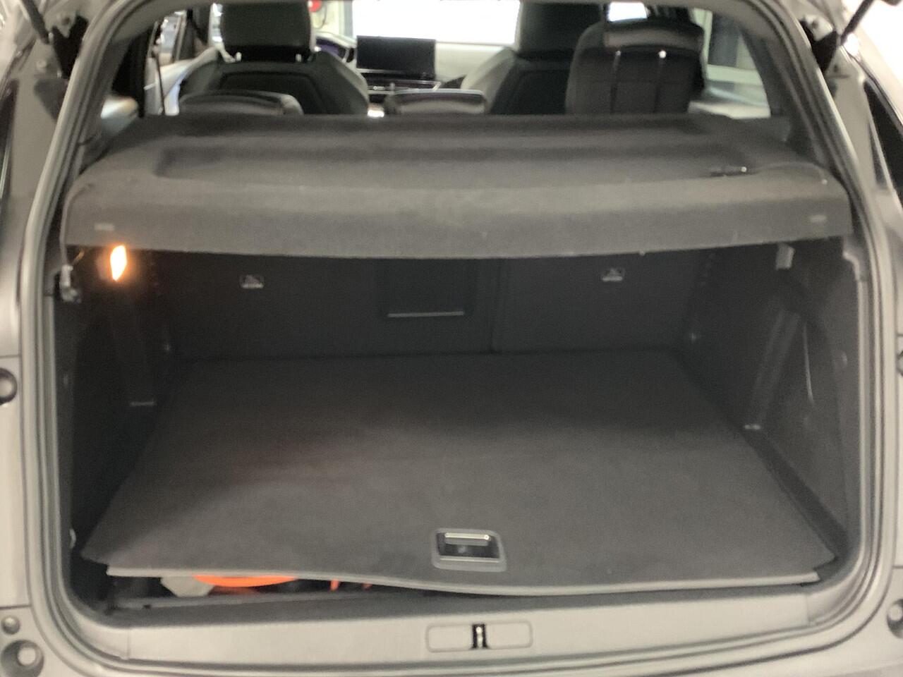 Peugeot 3008 1.6 HYbrid4 300 GT SOH 98,1 % | PANORAMADAK | ACHTERUITRIJCAMERA | NAVIGATIE