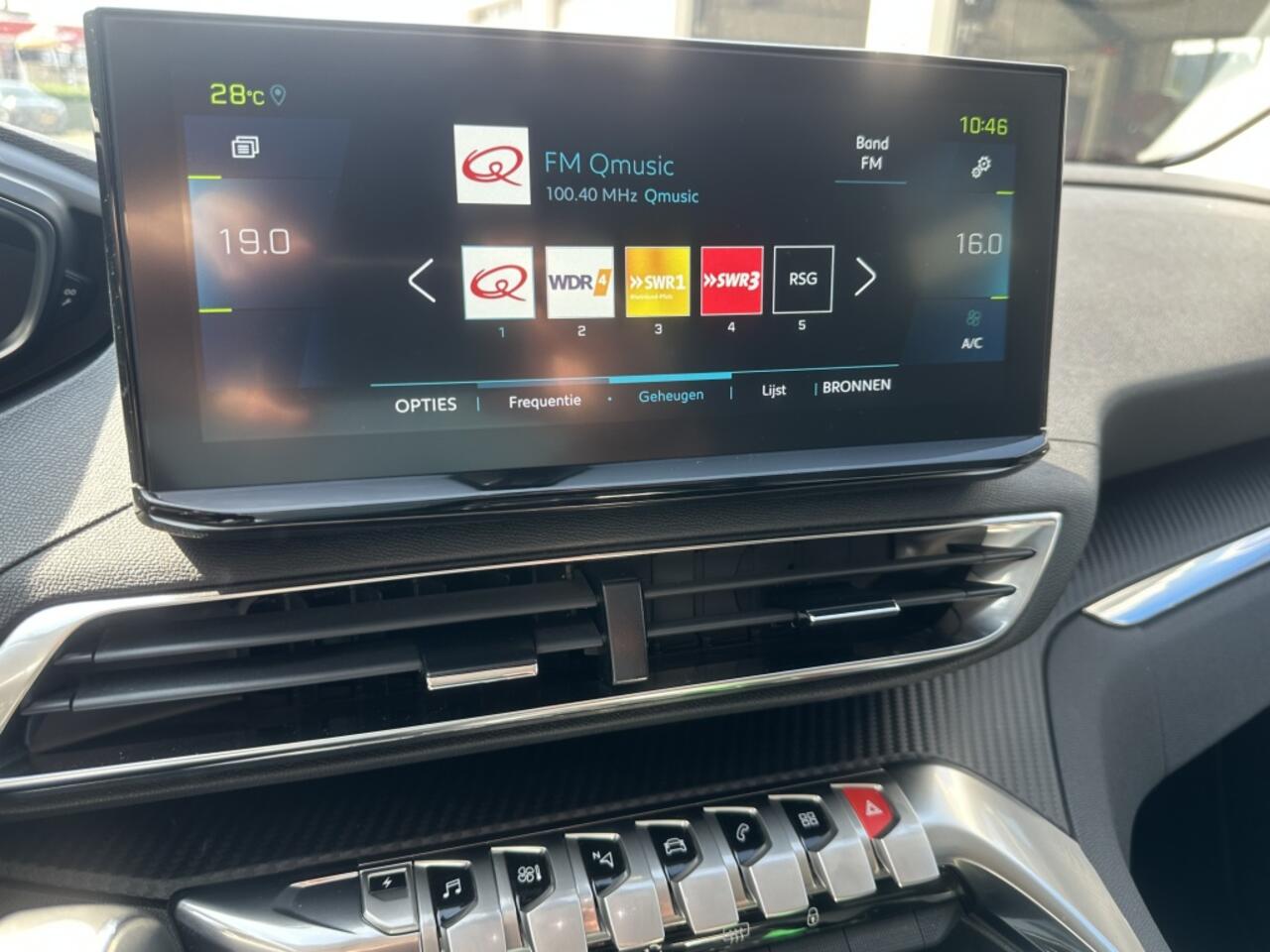 Peugeot 3008 1.6 HYbrid BL Allure