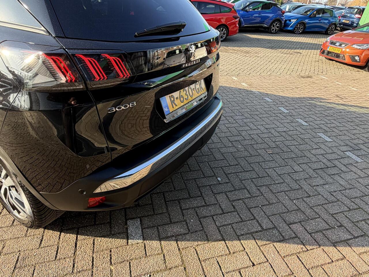 Peugeot 3008 1.6 HYbrid 225 Allure AUTOMAAT | MULTIMEDIA | NAVIGATIE | AIRCO/ECC |CRUISECONTROL | CAMERA | PARKEERSENSOREN |