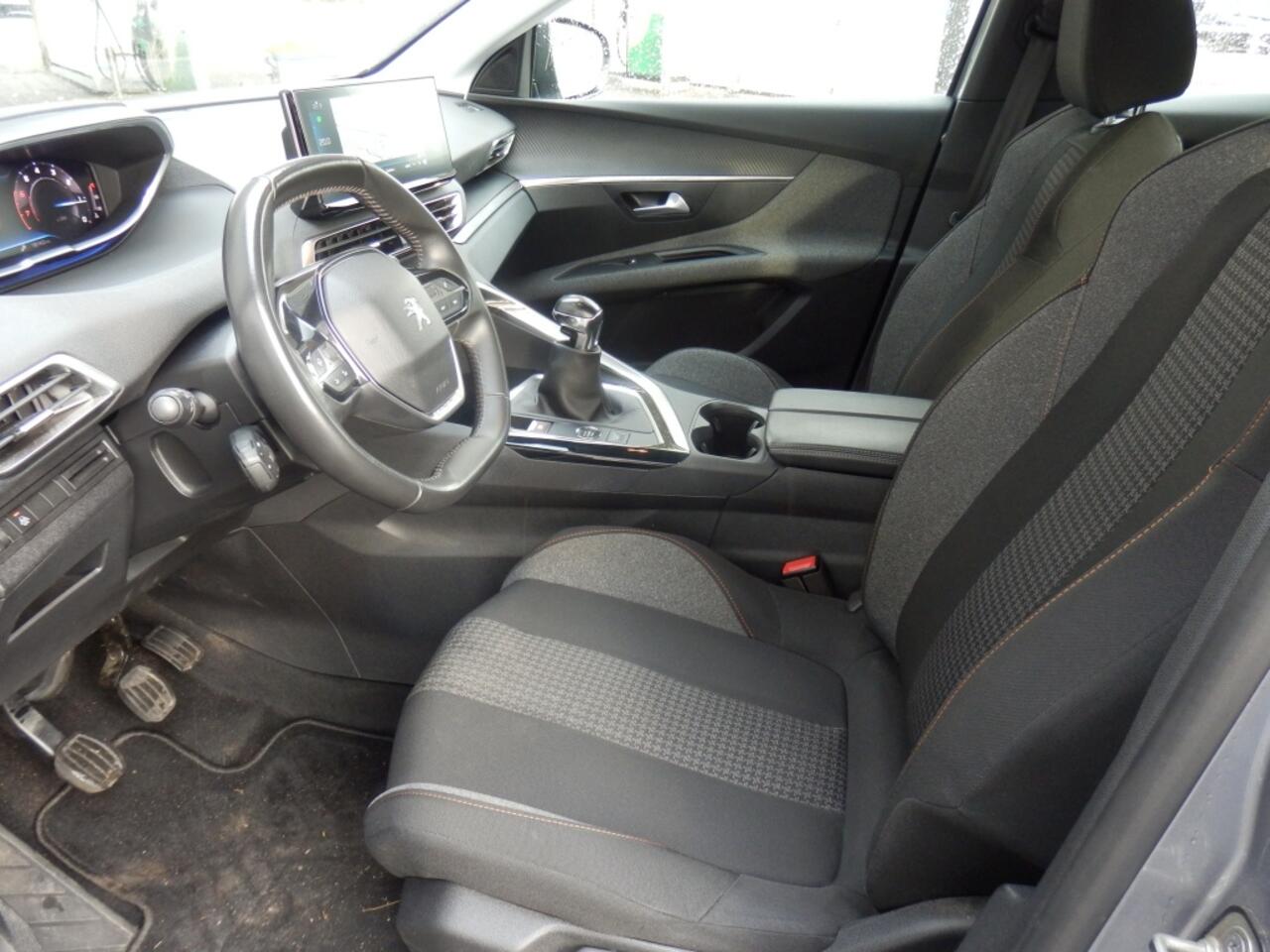 Peugeot 3008 1.2 Pure Tech Pack Business I Carplay I Nav. I Trekhaak I