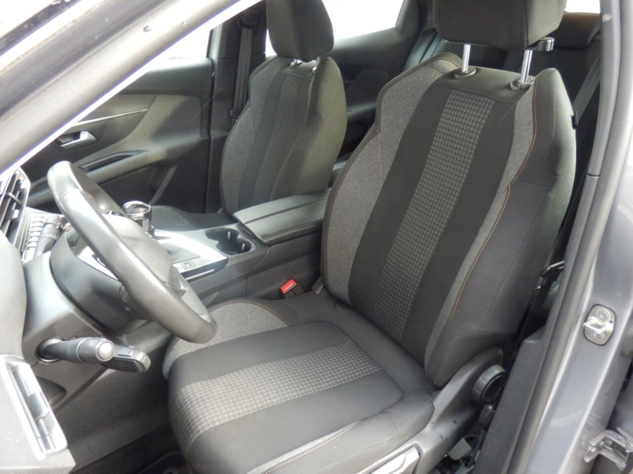 Peugeot 3008 1.2 Pure Tech Pack Business I Carplay I Nav. I Trekhaak I