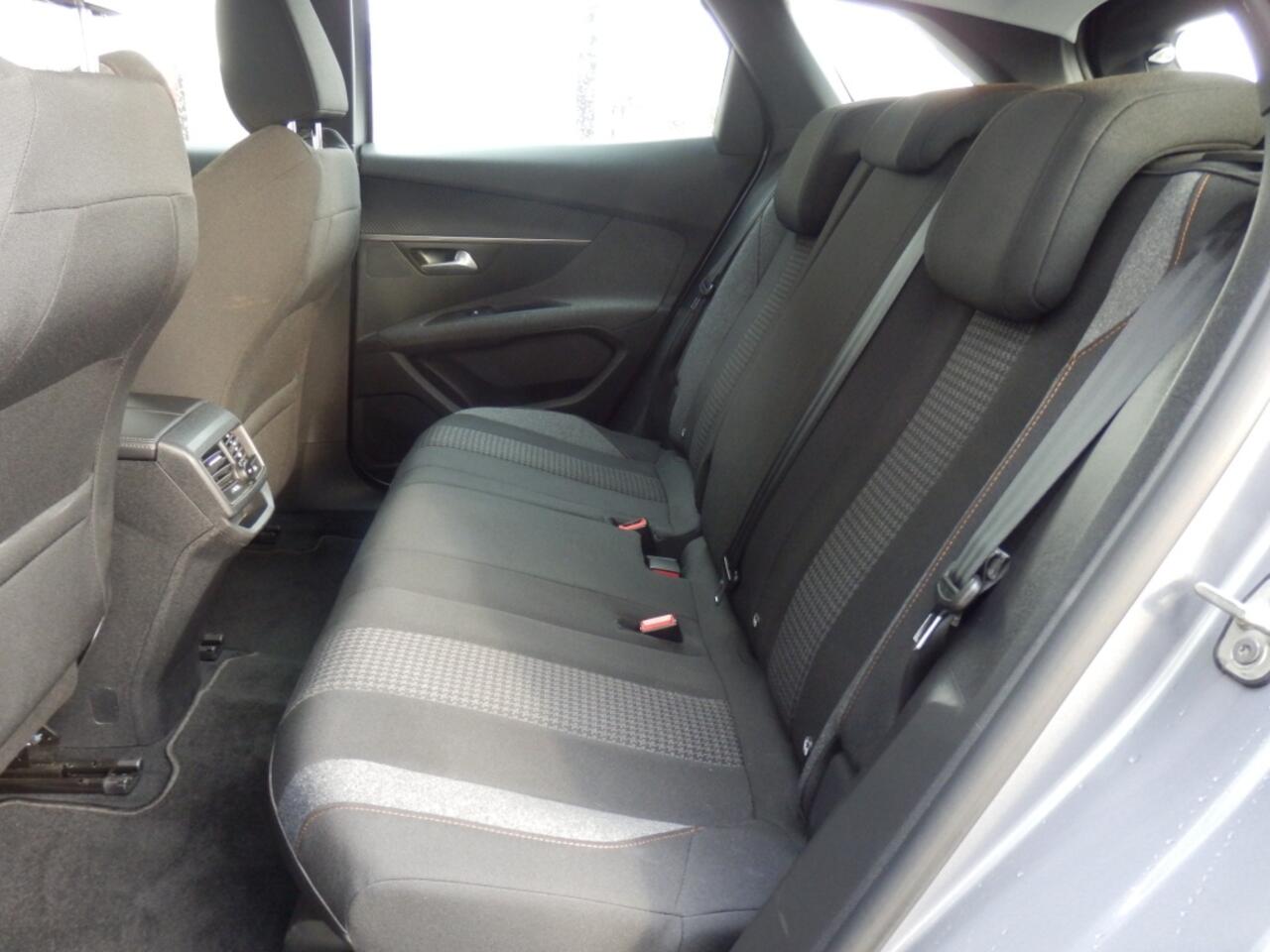 Peugeot 3008 1.2 Pure Tech Pack Business I Carplay I Nav. I Trekhaak I