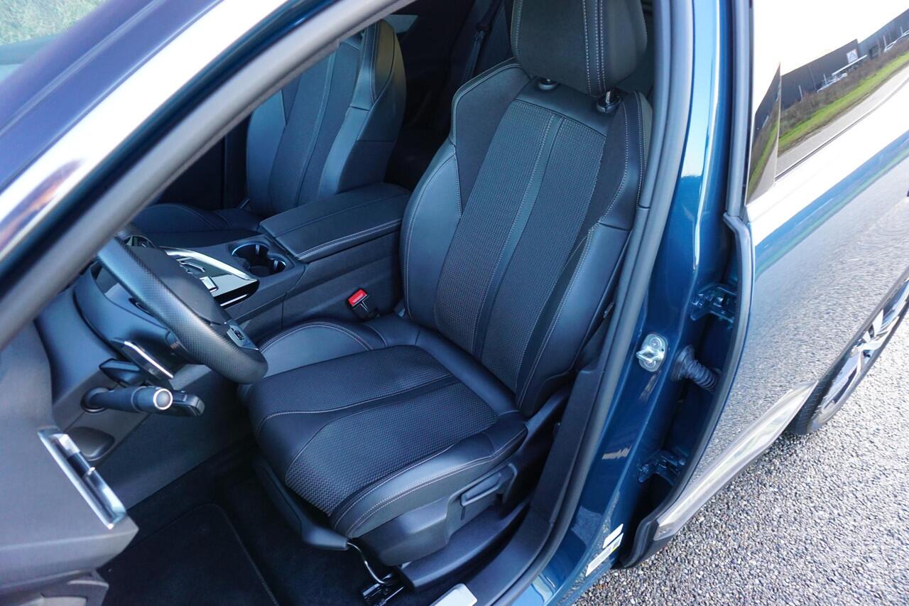 Peugeot 3008 1.6 HYbrid 225 GT |Camera |Adaptive Cruise |Navi |Carplay |Full LED verlichting |LM-velgen |Climate control |Dakrails |Mooie auto |1e eigenaar