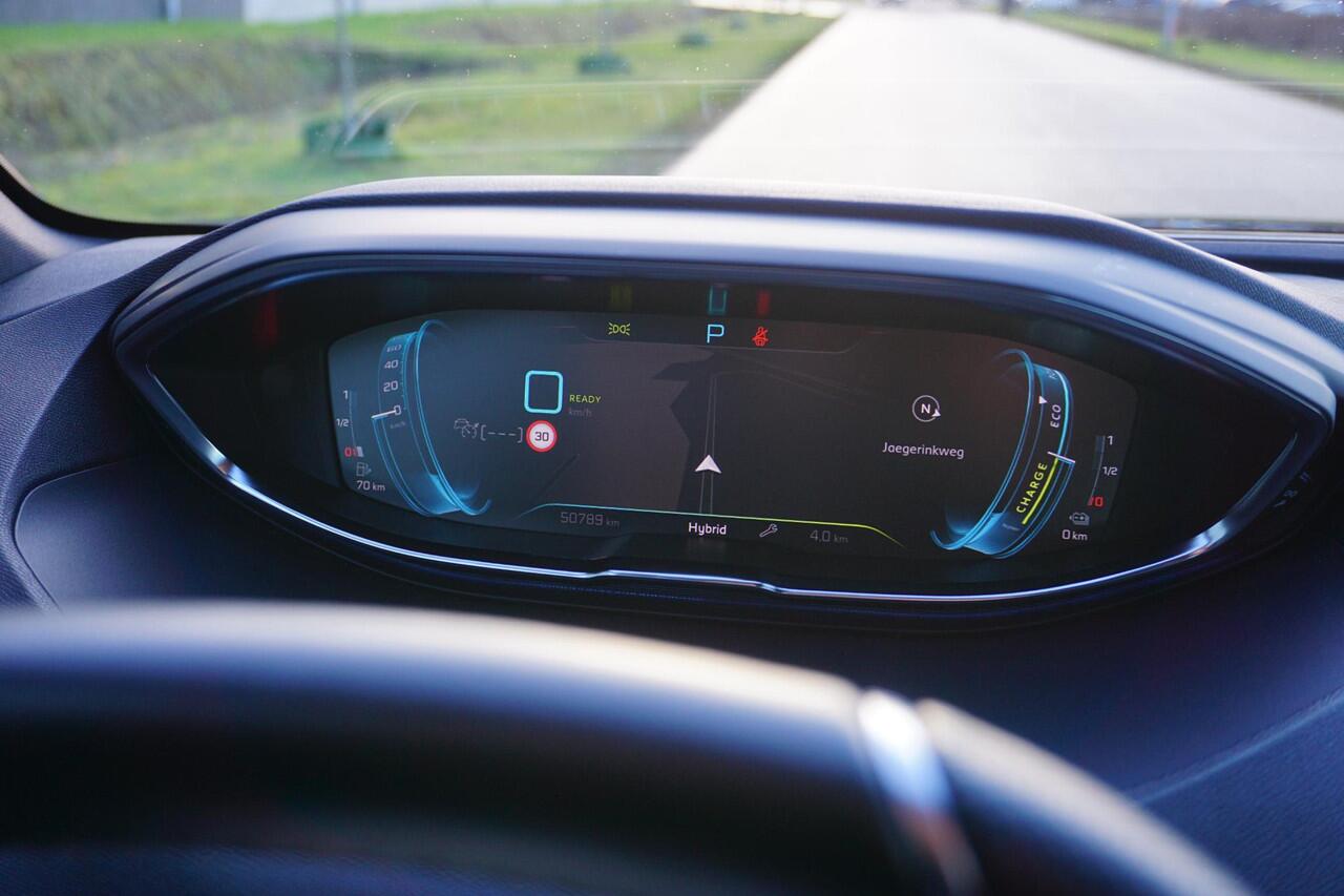 Peugeot 3008 1.6 HYbrid 225 GT |Camera |Adaptive Cruise |Navi |Carplay |Full LED verlichting |LM-velgen |Climate control |Dakrails |Mooie auto |1e eigenaar