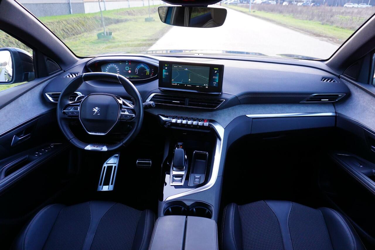 Peugeot 3008 1.6 HYbrid 225 GT |Camera |Adaptive Cruise |Navi |Carplay |Full LED verlichting |LM-velgen |Climate control |Dakrails |Mooie auto |1e eigenaar