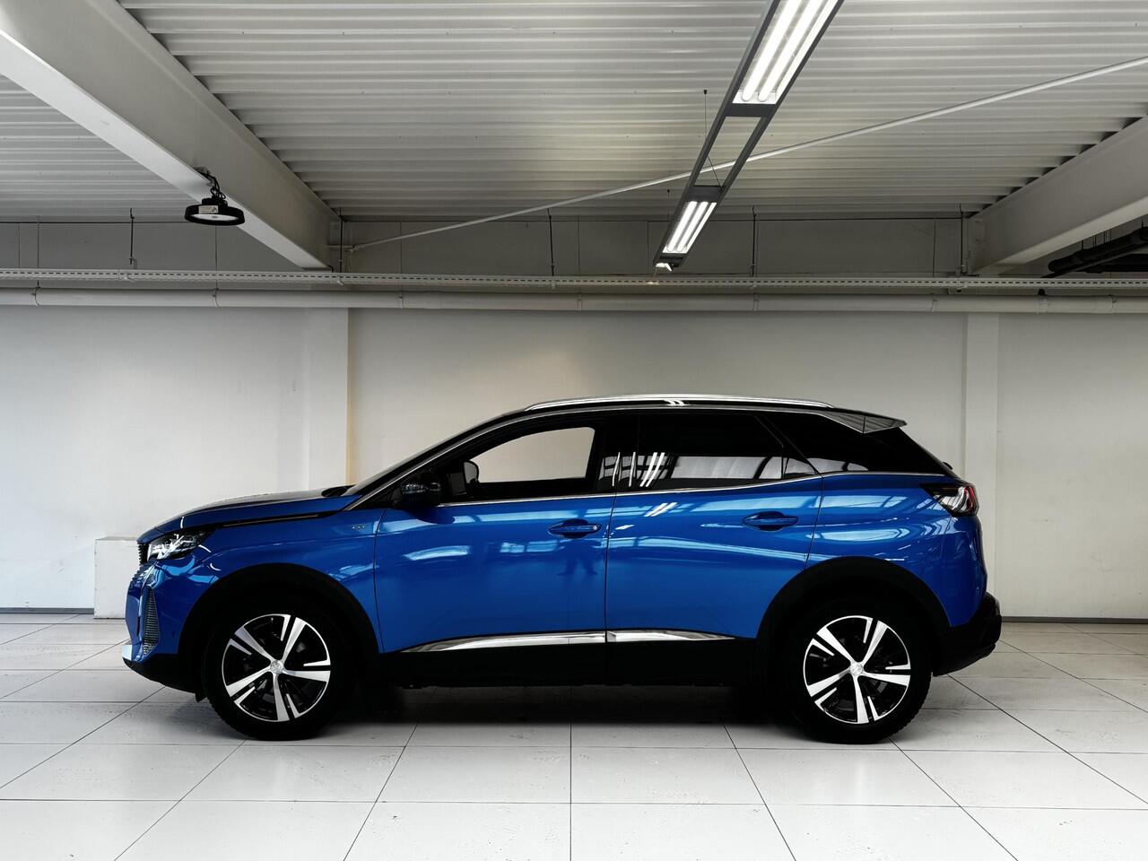 Peugeot 3008 1.2 PureTech GT Alcantara | Stoelverwarming | Navigatie | Elektrische achterklep | Dodehoekdetectie | Achteruitrijcamera