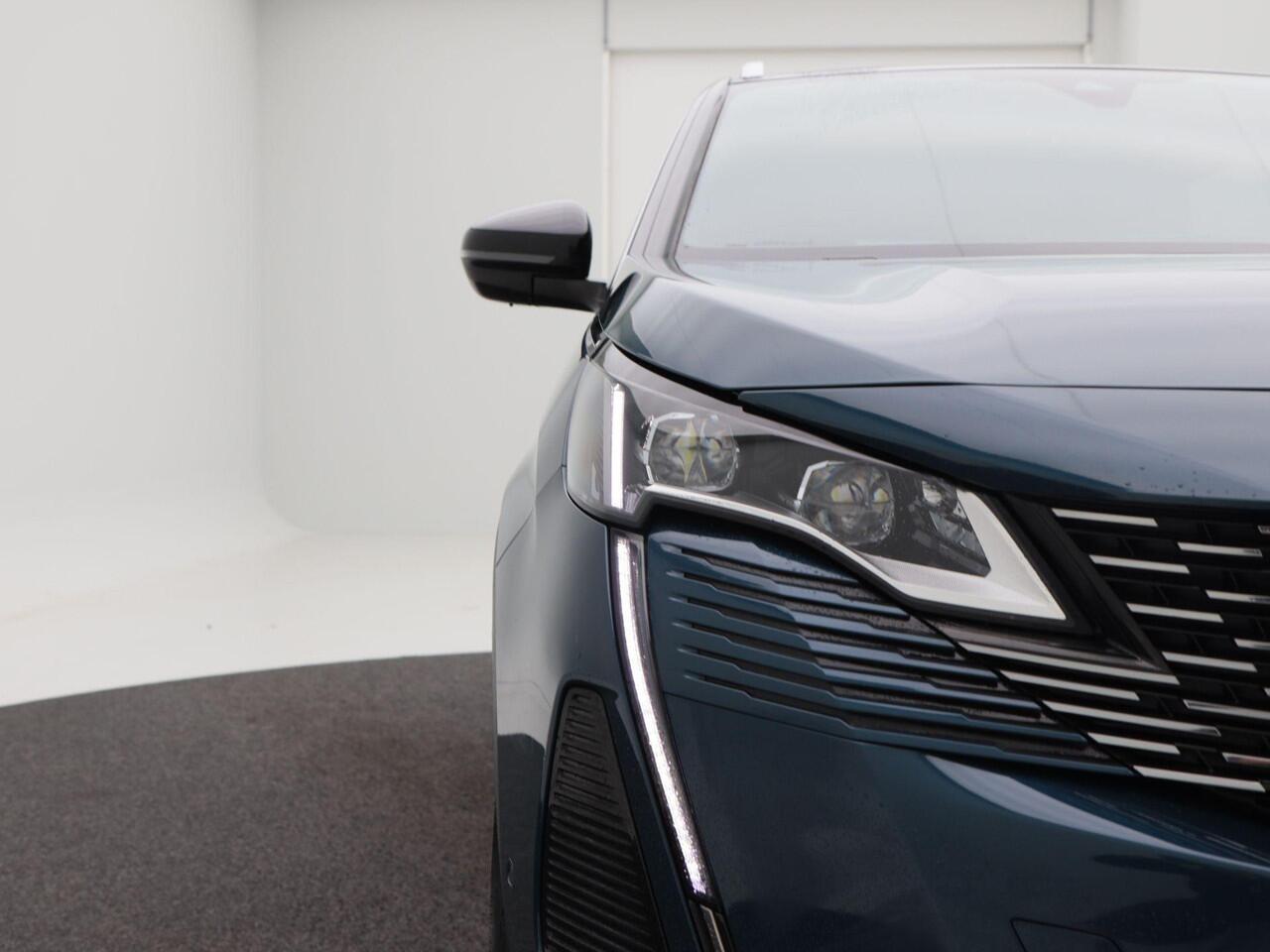 Peugeot 3008 1.6 HYbrid 225 GT Pack Business 225 Pk | Panoramadak | Focal Audio | Adaptive Cruise | Camera | Carplay | Climate Control | 18 Inch | 48.300 Km