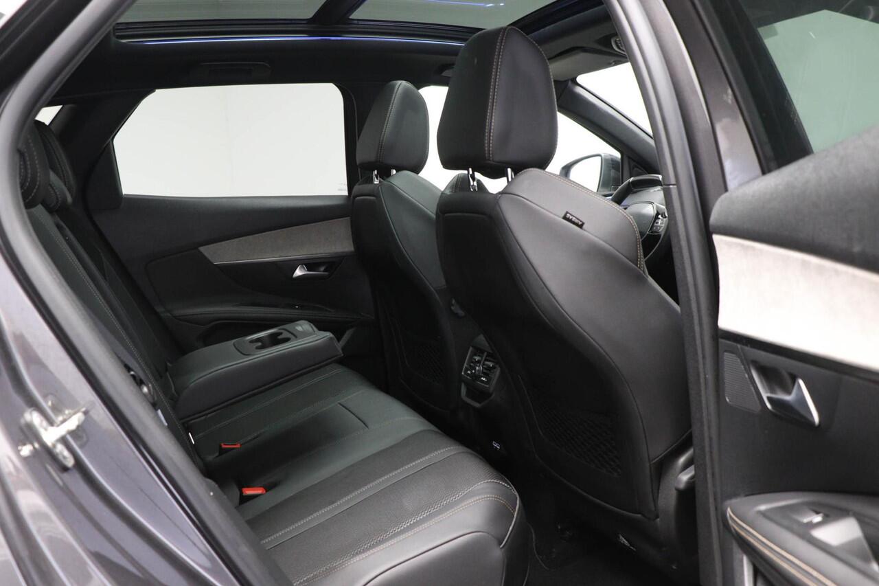 Peugeot 3008 1.6 HYbrid4 300 GT | PANORAMADAK | STOELVERWARMING | DAB | APPLE | CAMERA