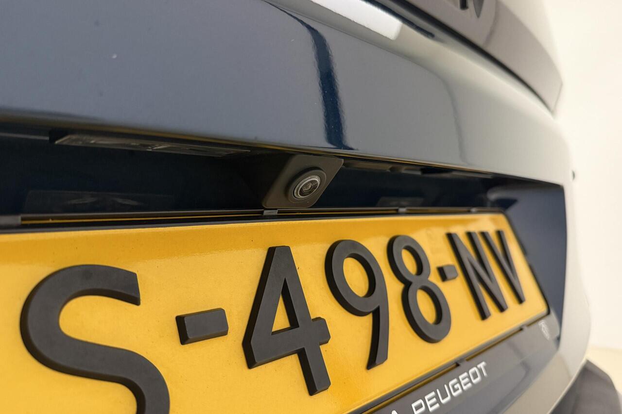 Peugeot 3008 1.2 PureTech GT 130 PK automaat | Black Pack | stoelverwarming | AGR stoelen | Trekhaak |