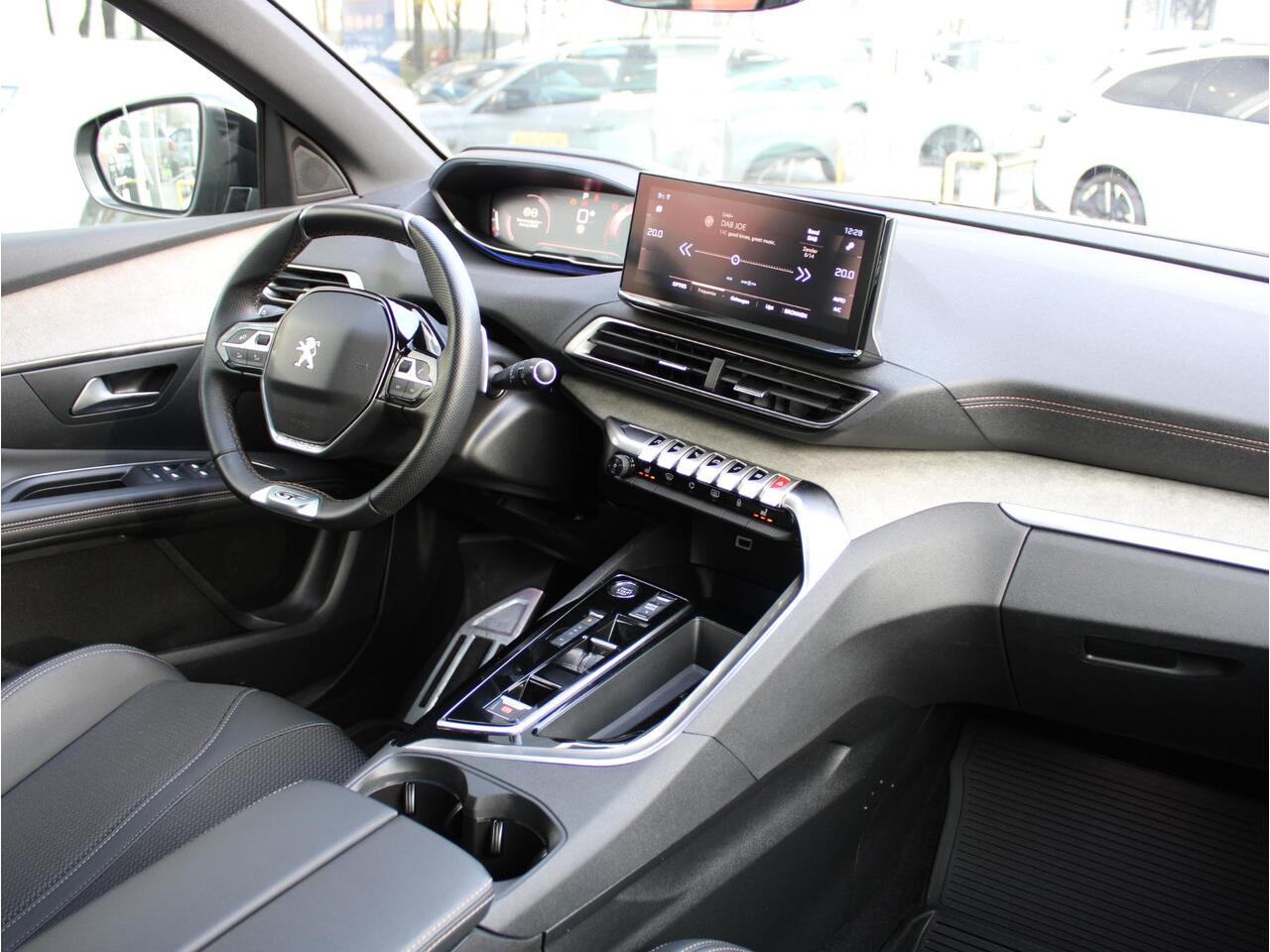 Peugeot 3008 1.2 PT GT | Automaat | Black Pack / Camera / Stoelverw. / Navi / Adapt. Cruise