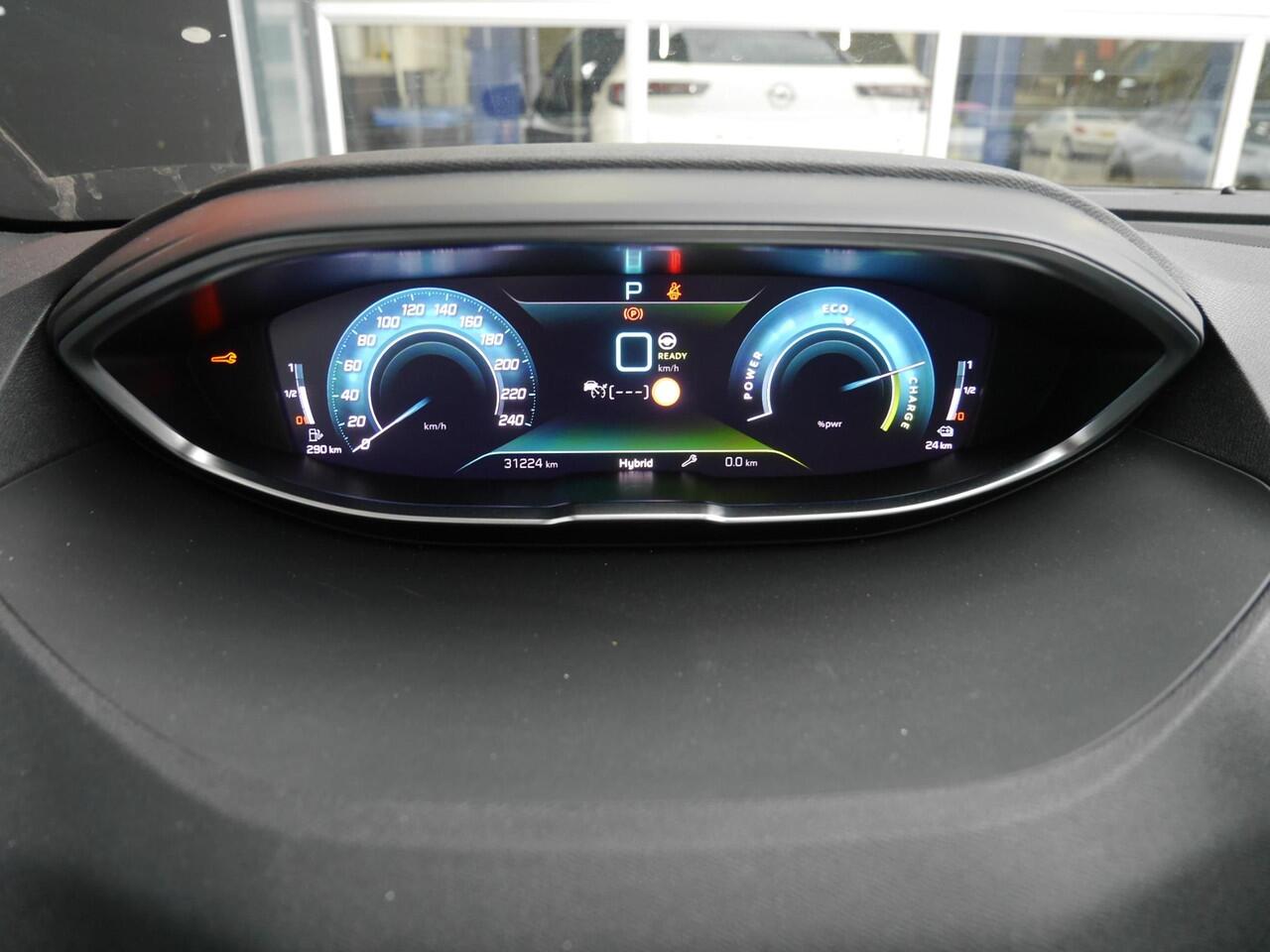 Peugeot 3008 1.6 HYbrid4 300 GT | 300PK | 4 wielaandrijving | Panoramadak | Achteruitrijcamera | Led verlichting | 18 inch lichtmetalen velgen | Keyless entry en start