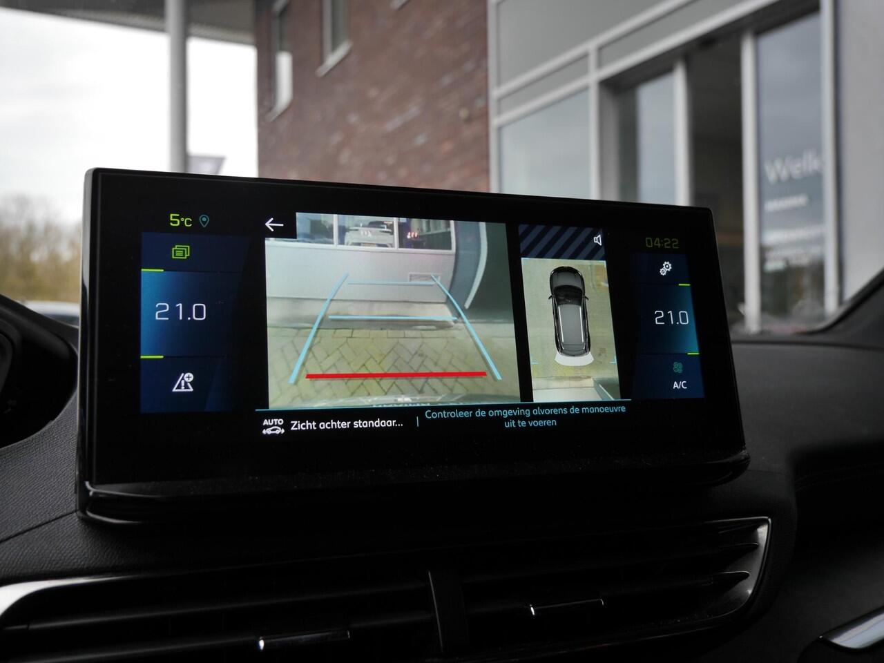 Peugeot 3008 1.6 HYbrid4 300 GT | 300PK | 4 wielaandrijving | Panoramadak | Achteruitrijcamera | Led verlichting | 18 inch lichtmetalen velgen | Keyless entry en start