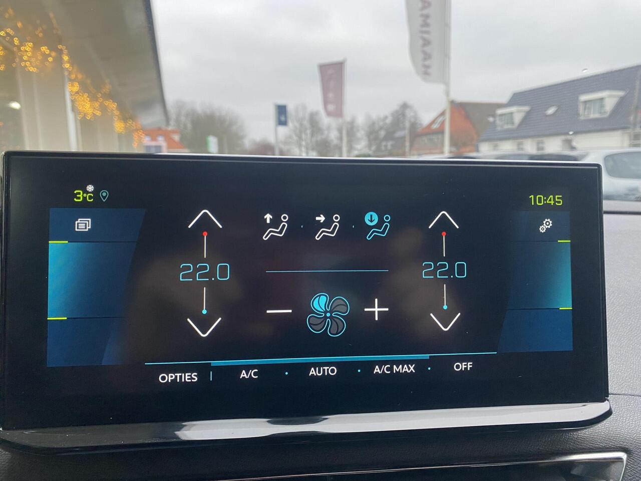 Peugeot 3008 1.6 HYbrid4 300 GT | Automaat | Achteruitrijcamera | Stoelverwarming voor | Navigatiesysteem | Apple carplay | Electronic climate control