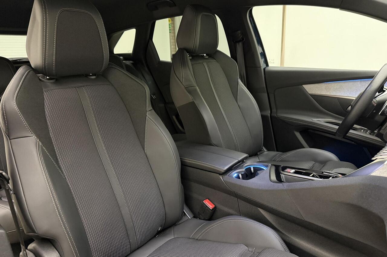 Peugeot 3008 1.2 PureTech GT 130 PK automaat | Black Pack | stoelverwarming | AGR stoelen | Trekhaak |