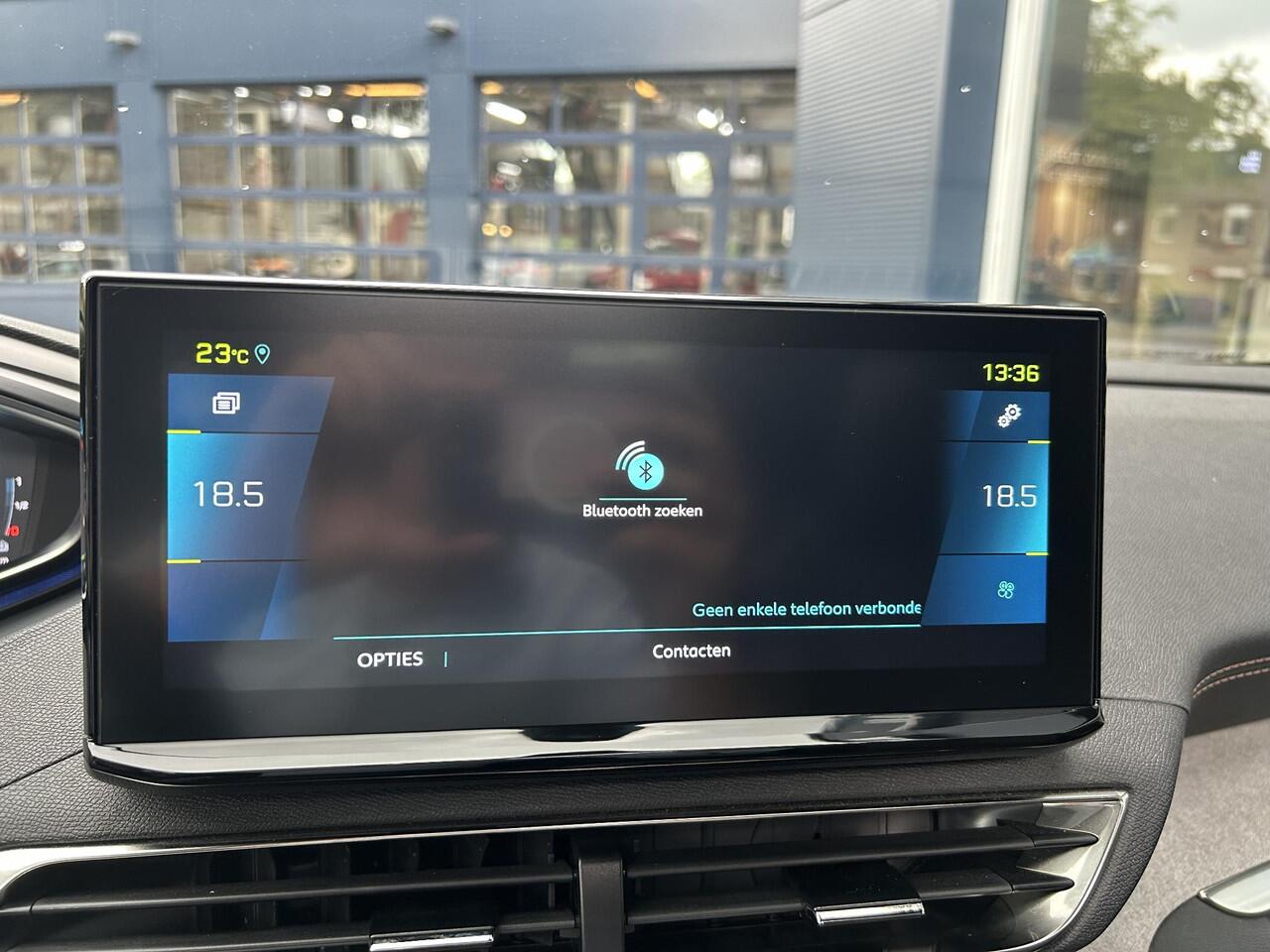 Peugeot 3008 1.6 HYbrid 225 GT |Trekhaak afn kogel| Automaat | Panorama Schuif-/Kanteldak | Navigatie | Camera | Adaptieve Cruise Control | Hoge Zitpositie | Climate Control | LED Verlichting | Keyless Entry | Dode Hoek Detectie |